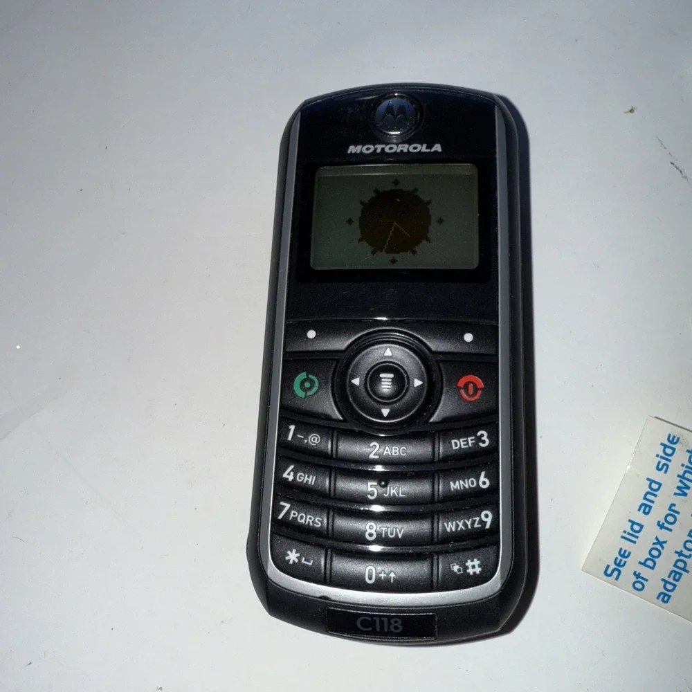 Vintage Motorola C118 Mobal World Cell Cellular Phone With Adapter Set Powers On